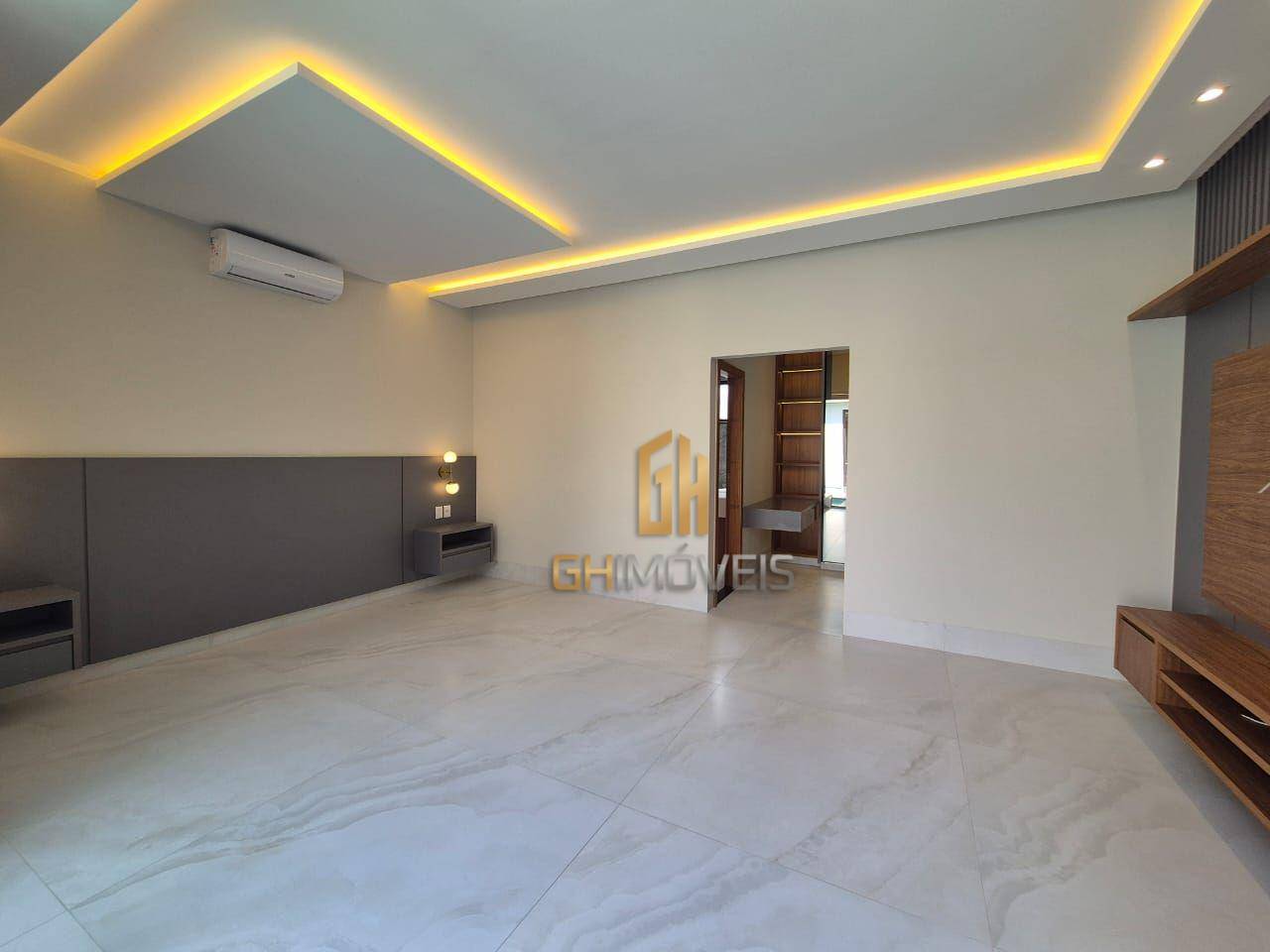 Casa à venda com 4 quartos, 230m² - Foto 64