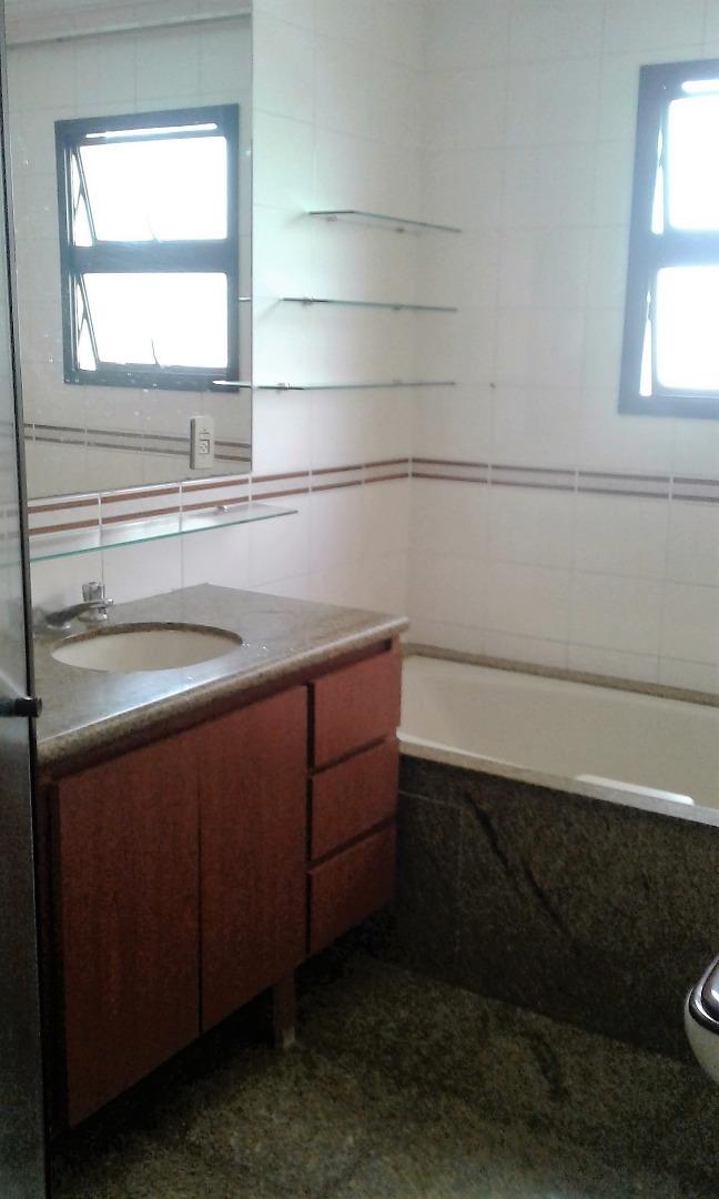 Apartamento à venda e aluguel com 4 quartos, 206m² - Foto 17