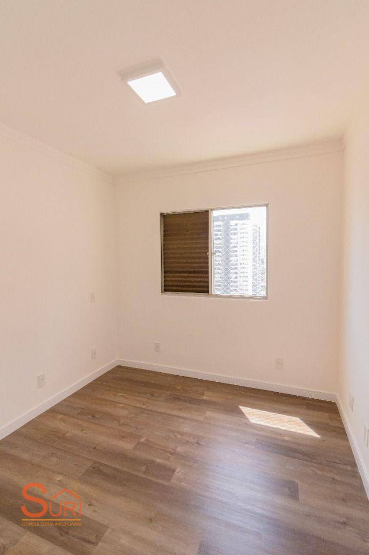 Apartamento à venda com 3 quartos, 96m² - Foto 4