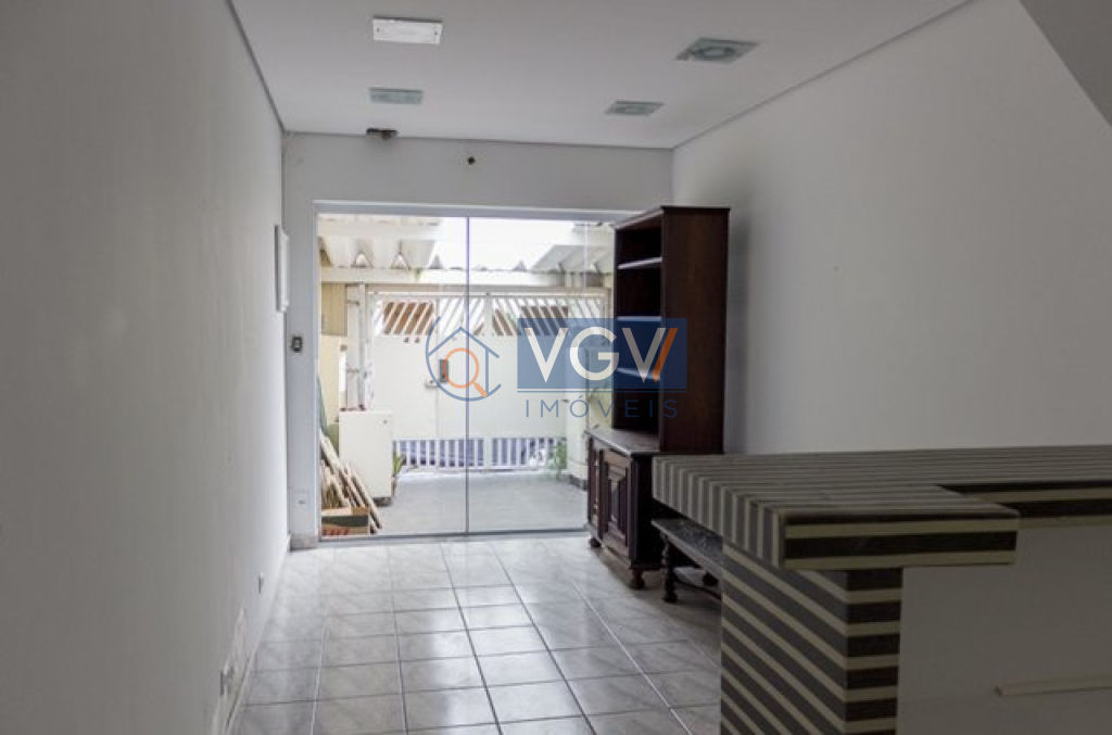 Casa para alugar com 3 quartos, 80m² - Foto 2