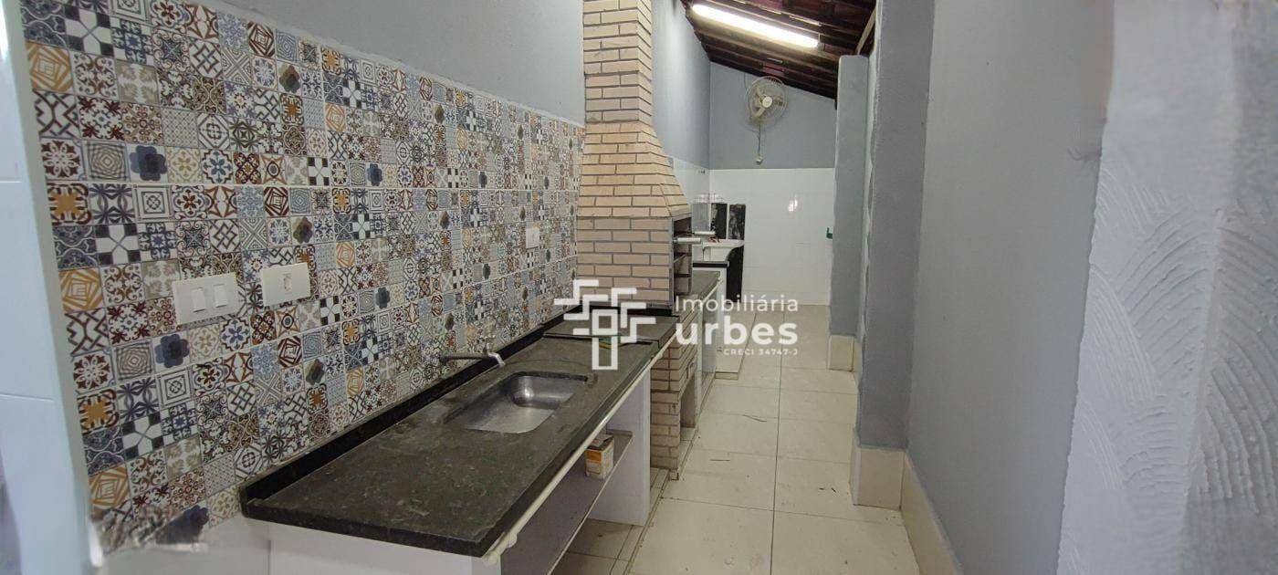 Casa à venda com 3 quartos, 162m² - Foto 4