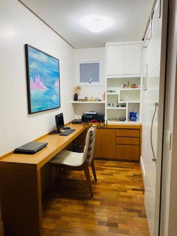 Apartamento à venda com 3 quartos, 123m² - Foto 9