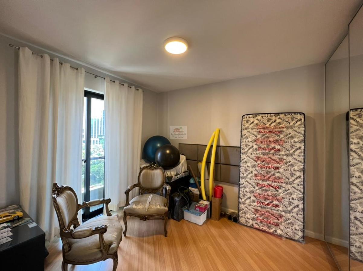 Apartamento à venda com 4 quartos, 220m² - Foto 13