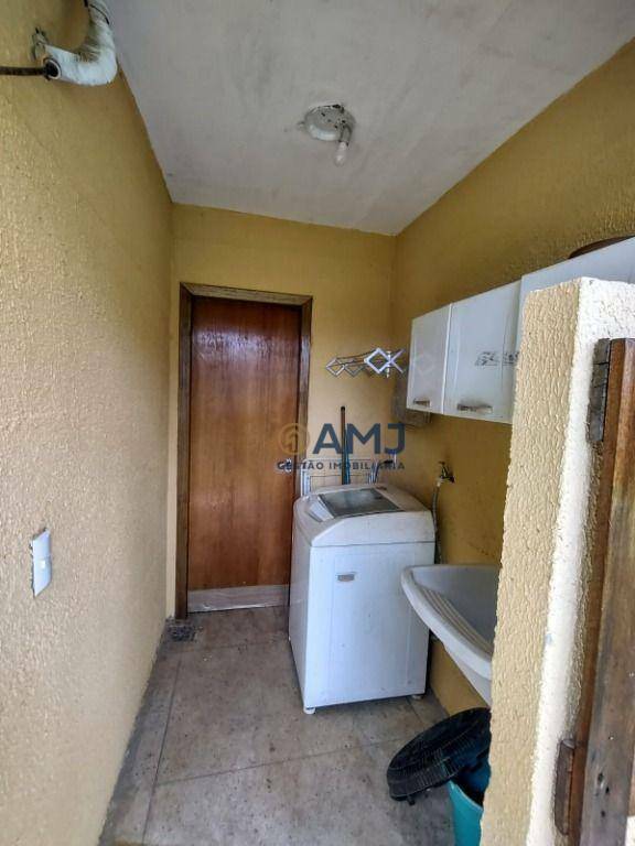 Chácara à venda com 4 quartos, 250m² - Foto 2