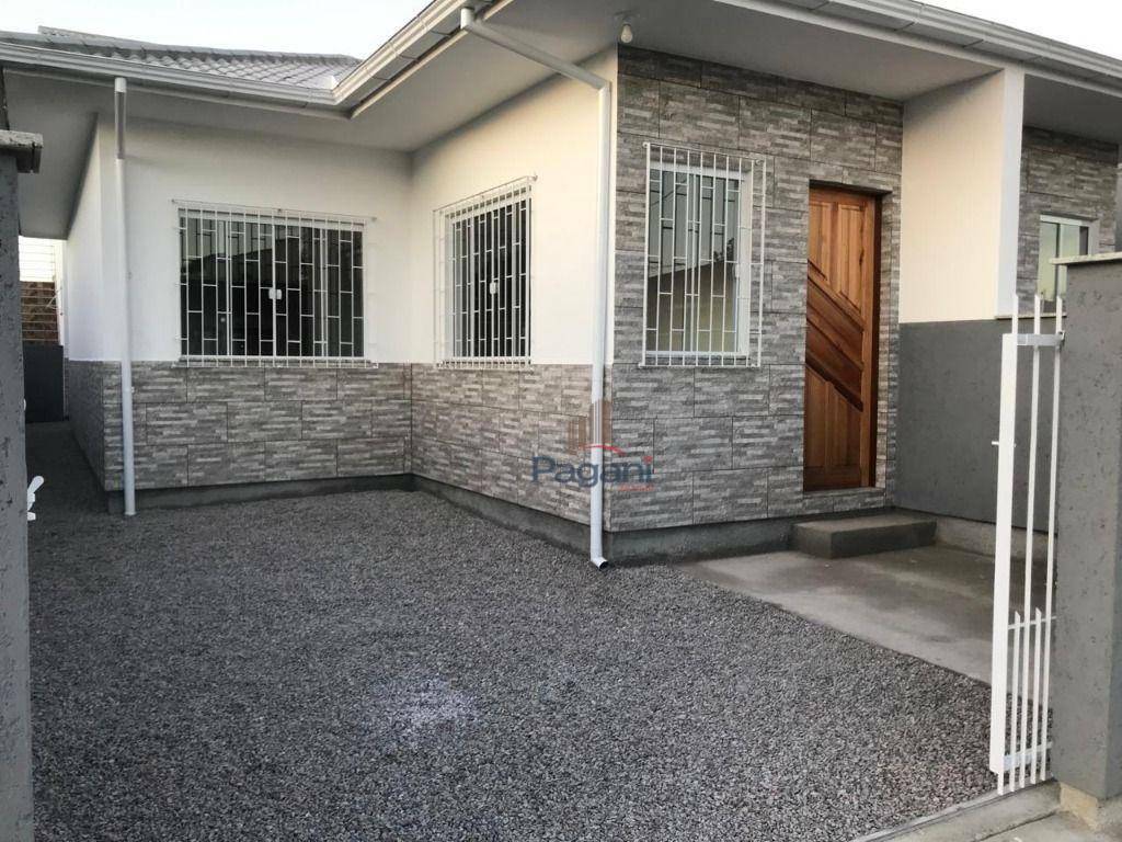 Casa para alugar com 2 quartos, 50m² - Foto 7
