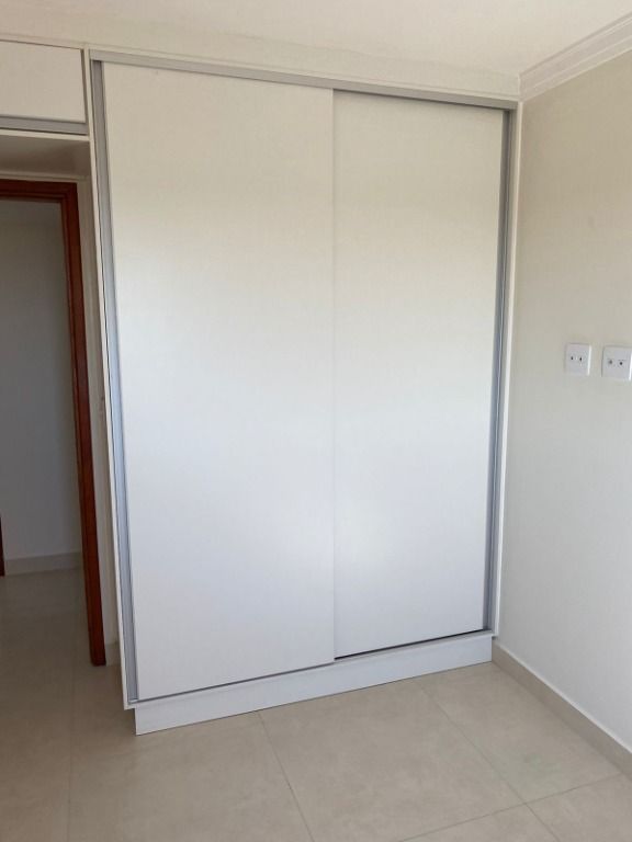 Apartamento à venda com 2 quartos, 70m² - Foto 12