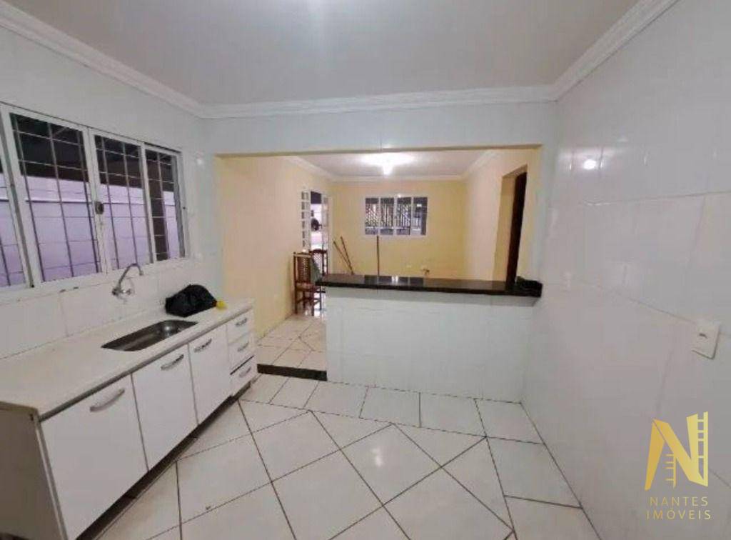 Casa à venda com 3 quartos, 175m² - Foto 8