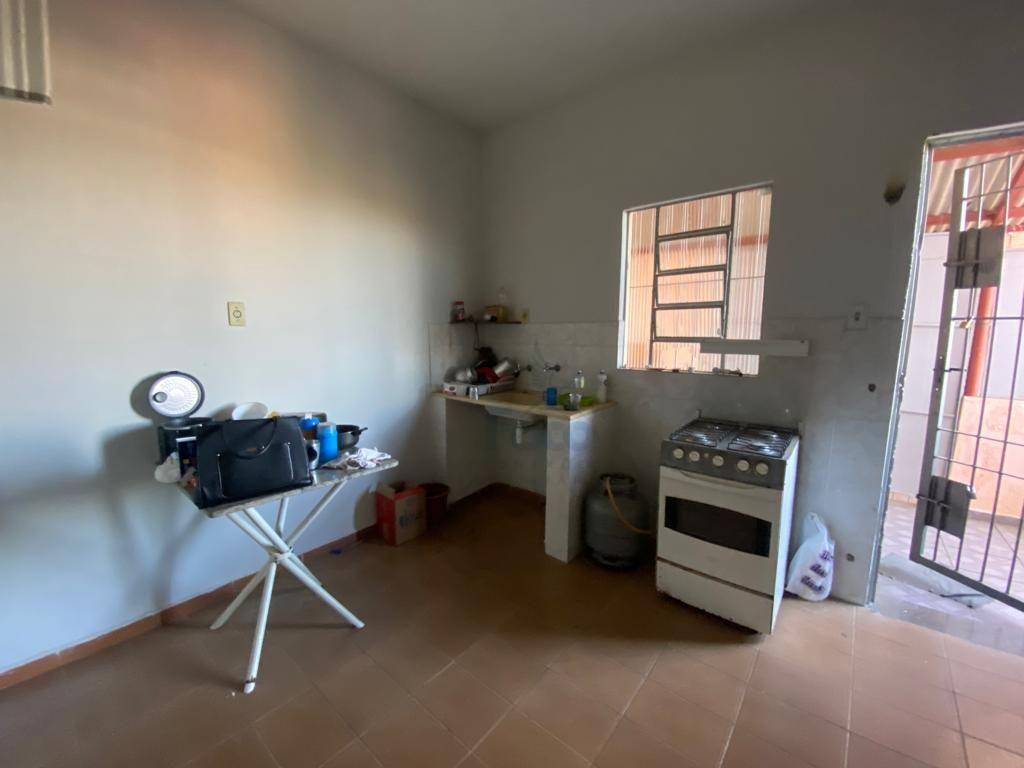 Casa à venda com 6 quartos, 179M2 - Foto 5