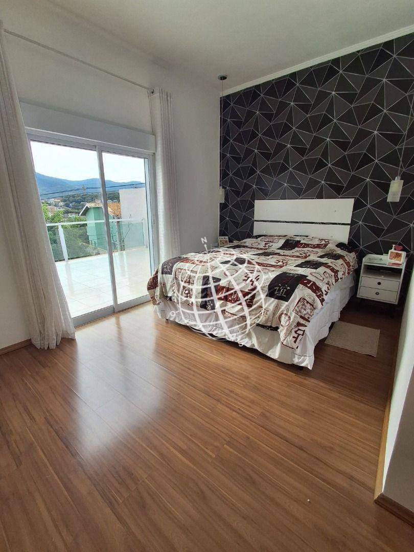 Casa à venda com 3 quartos, 202m² - Foto 38