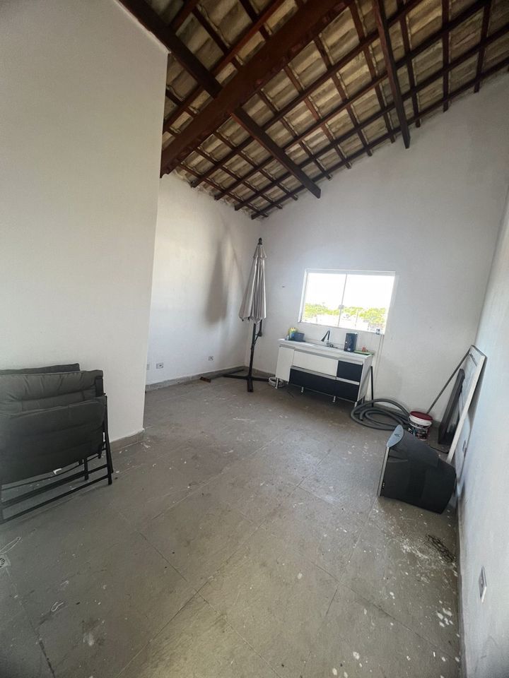 Casa à venda com 3 quartos, 177m² - Foto 5