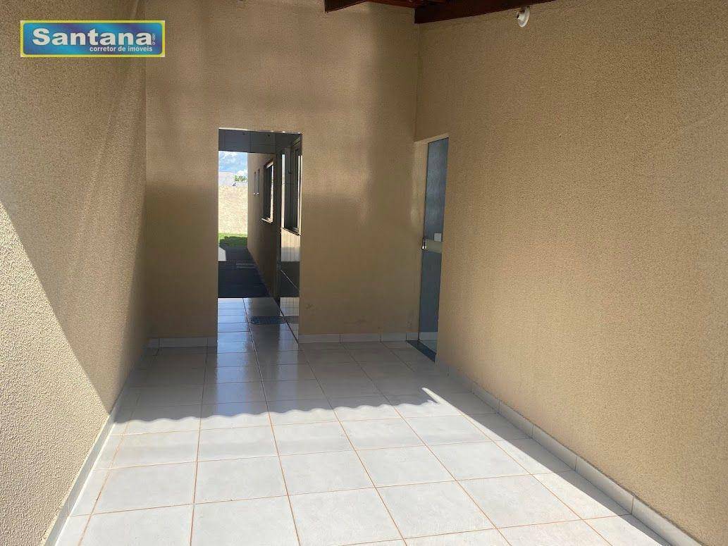 Casa à venda com 2 quartos, 70m² - Foto 4