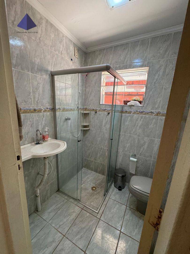 Sobrado à venda com 8 quartos, 300m² - Foto 41