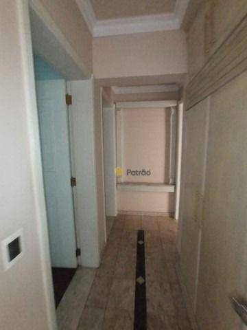 Apartamento à venda com 3 quartos, 151m² - Foto 4