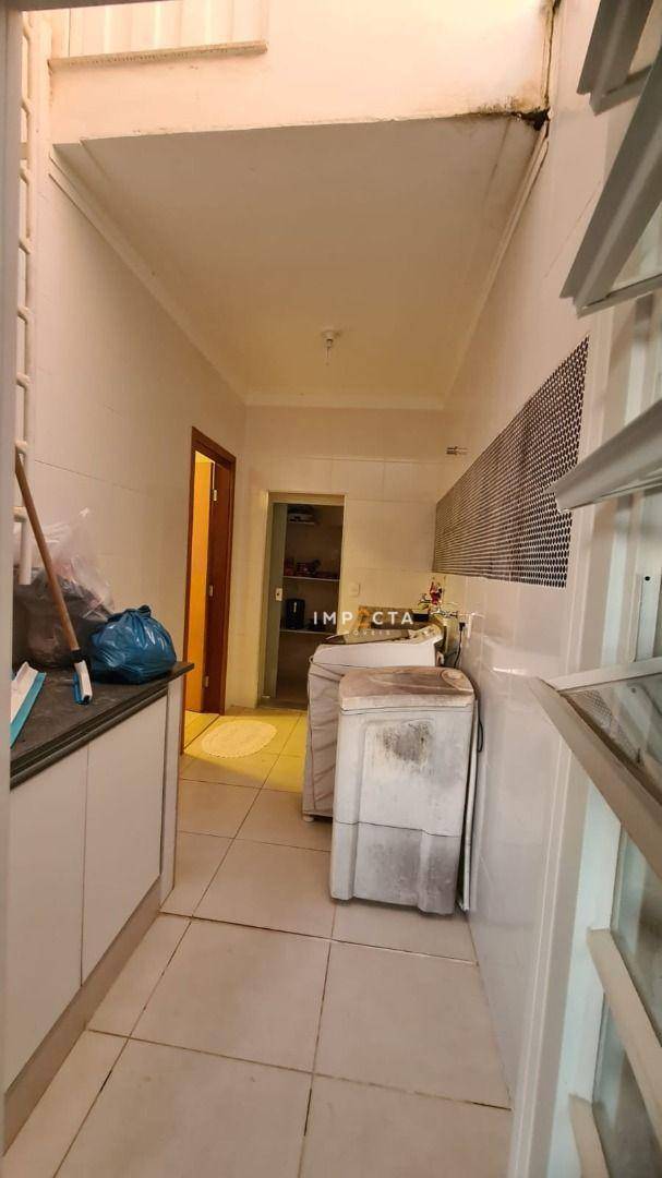 Casa à venda com 4 quartos, 280m² - Foto 16