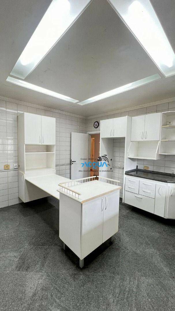 Apartamento à venda com 3 quartos, 190m² - Foto 7