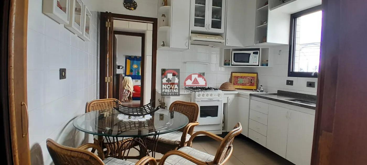 Apartamento à venda com 4 quartos, 136m² - Foto 2