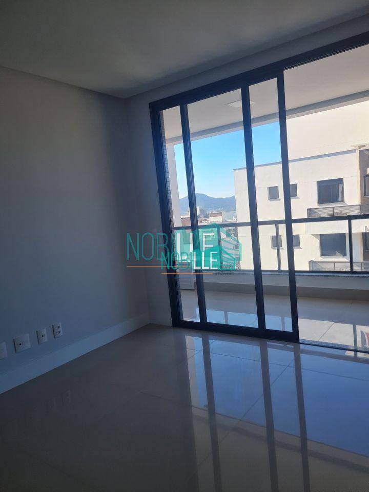 Apartamento à venda com 3 quartos, 137m² - Foto 13