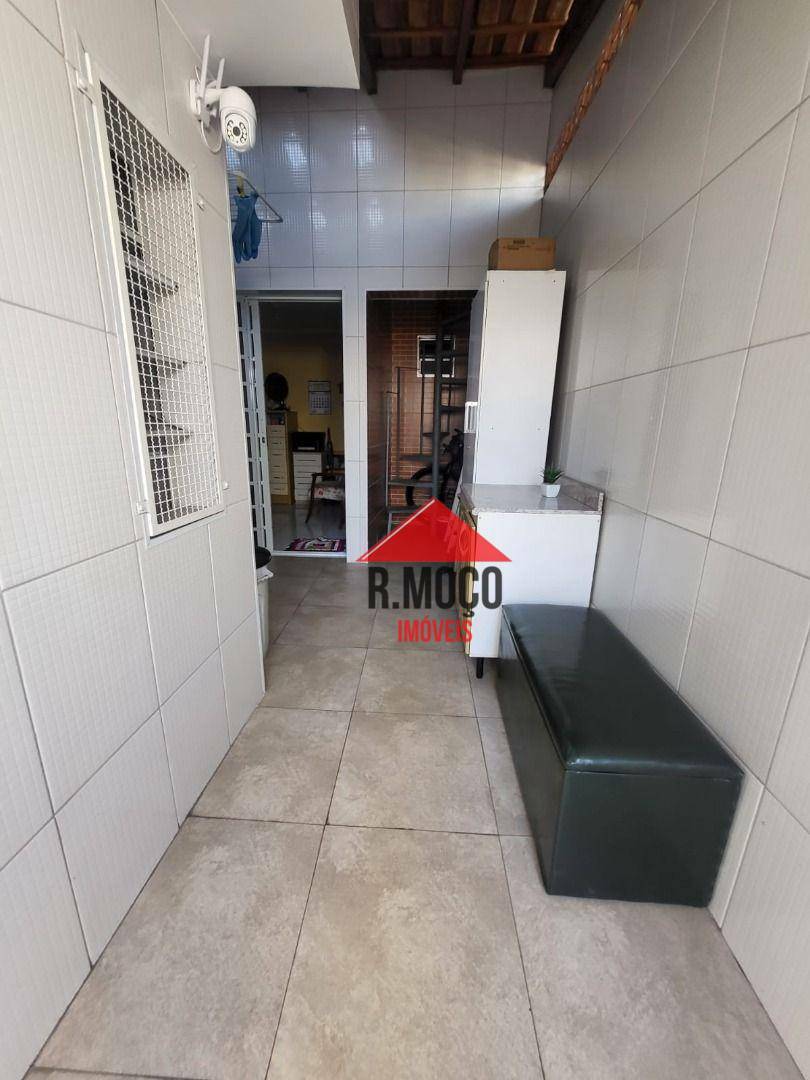 Casa à venda com 2 quartos, 120m² - Foto 29