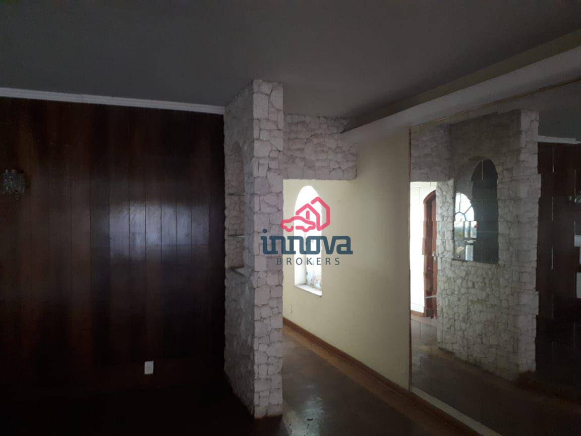 Casa à venda com 6 quartos, 600m² - Foto 28