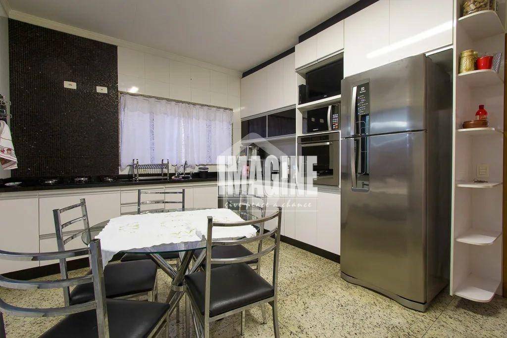 Sobrado à venda com 3 quartos, 268m² - Foto 18