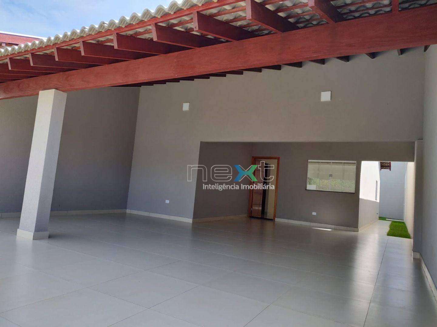 Casa à venda com 3 quartos, 180m² - Foto 1