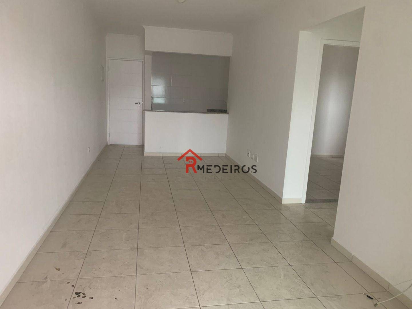 Apartamento à venda com 2 quartos, 80m² - Foto 3