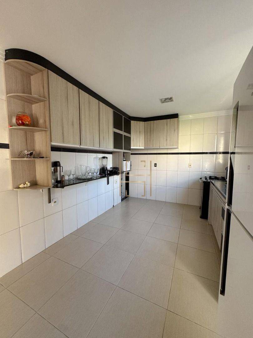 Casa, 3 quartos, 172 m² - Foto 5