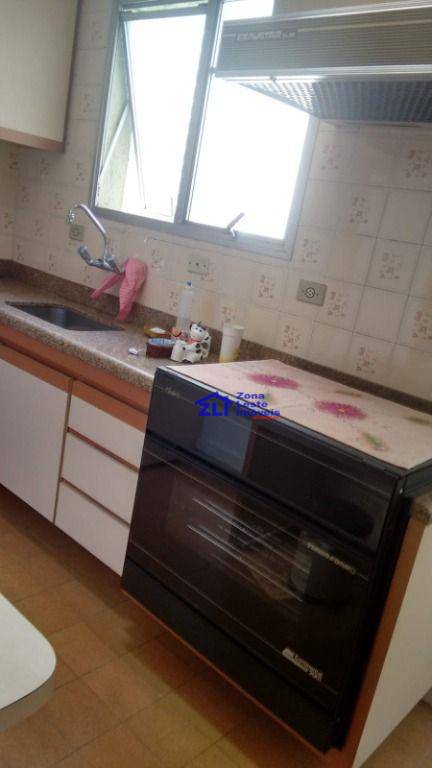 Apartamento à venda com 3 quartos, 72m² - Foto 8