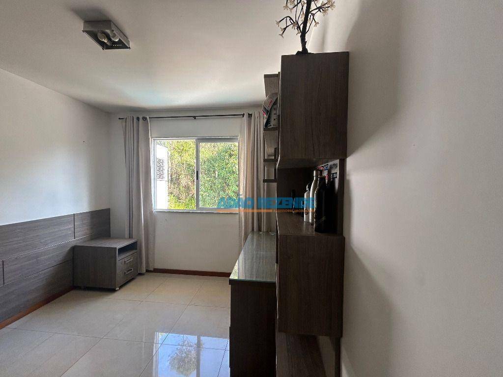 Casa de Condomínio à venda com 4 quartos, 251m² - Foto 12
