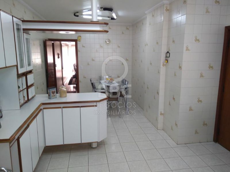 Apartamento à venda com 4 quartos, 220m² - Foto 8