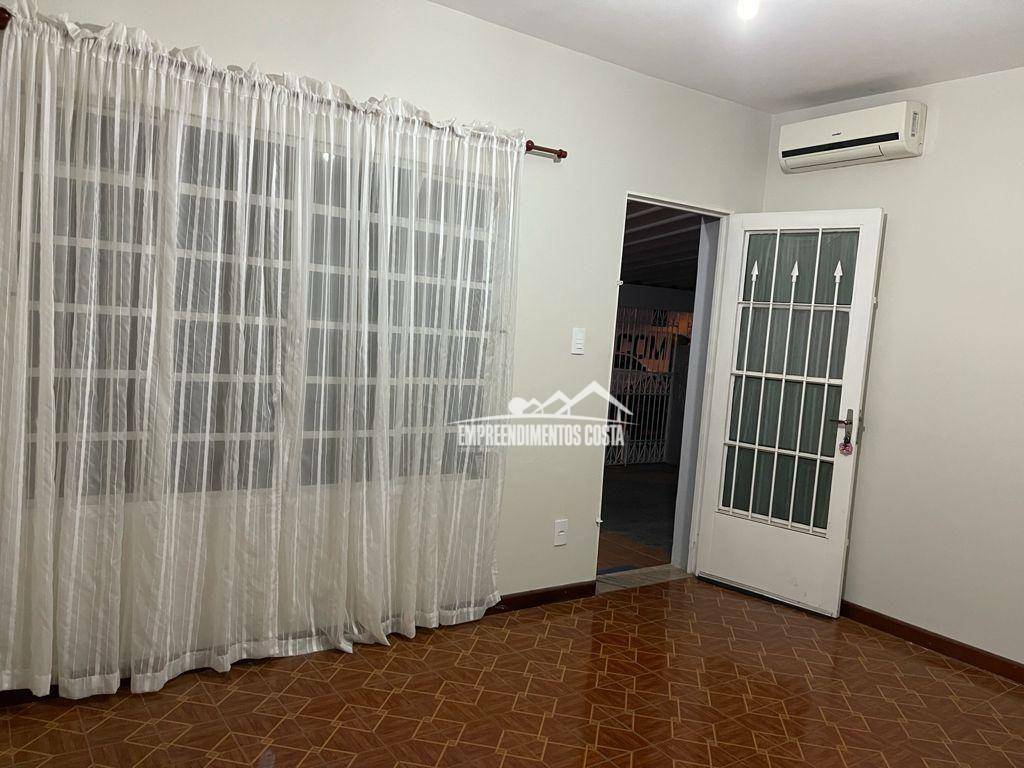 Casa à venda com 2 quartos, 166m² - Foto 4