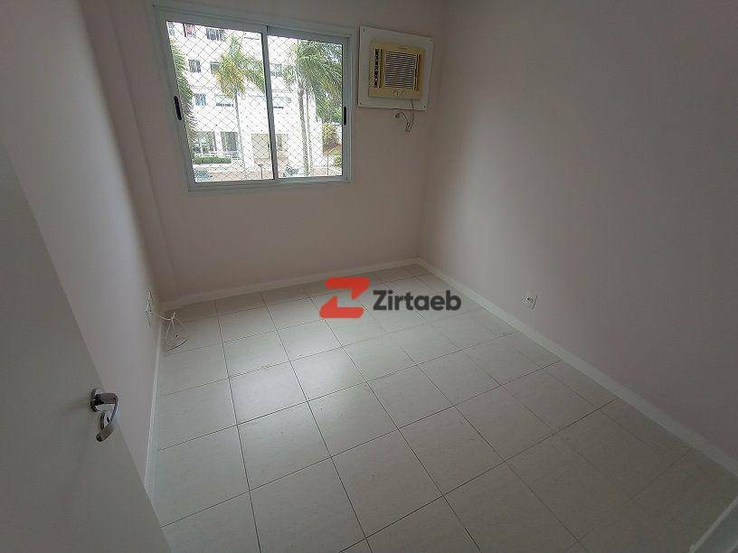 Apartamento para alugar com 3 quartos, 115m² - Foto 45