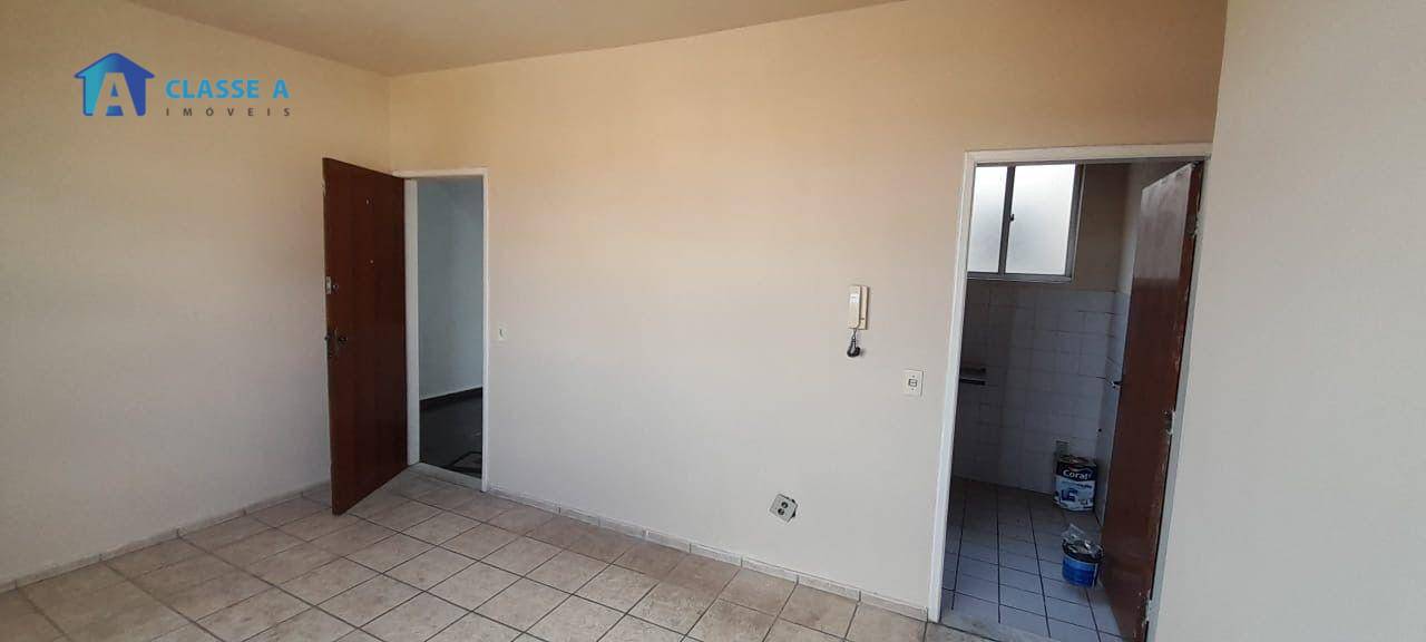 Apartamento à venda com 3 quartos, 65m² - Foto 3