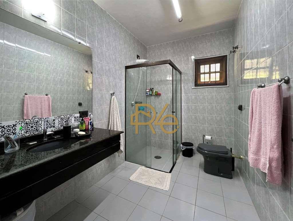 Casa de Condomínio à venda com 4 quartos, 350m² - Foto 32