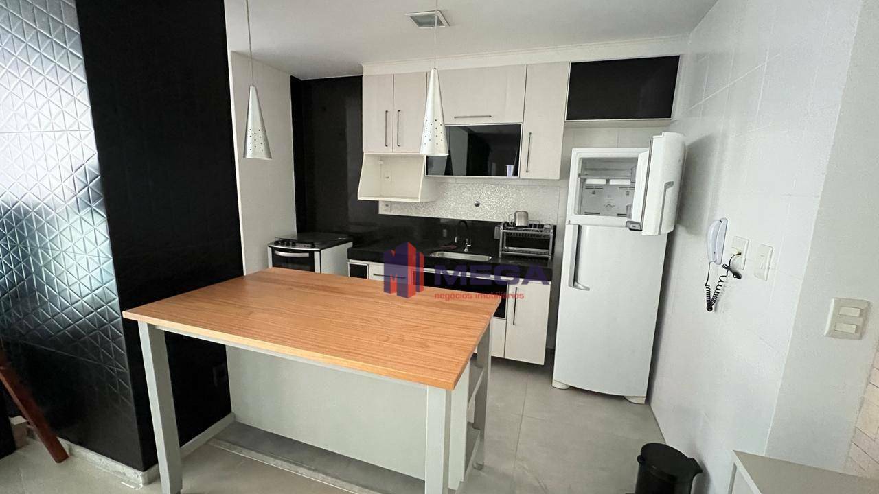 Apartamento à venda com 3 quartos, 85m² - Foto 2