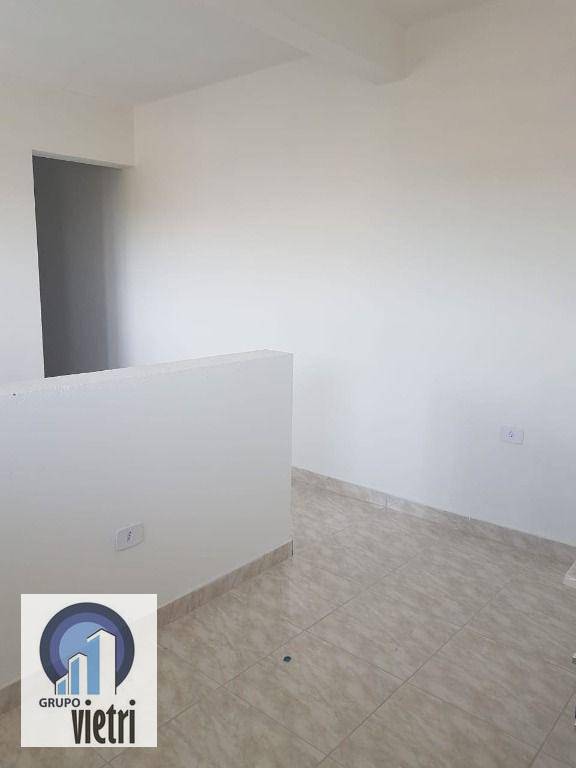 Casa para alugar com 2 quartos, 70m² - Foto 12