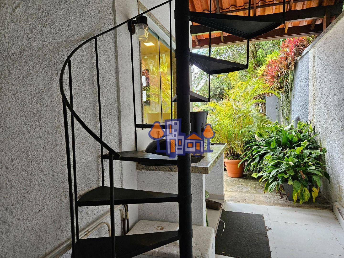 Casa à venda com 4 quartos, 300m² - Foto 51