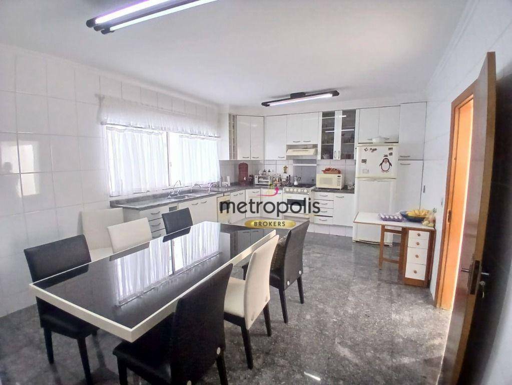 Casa à venda com 4 quartos, 290m² - Foto 1