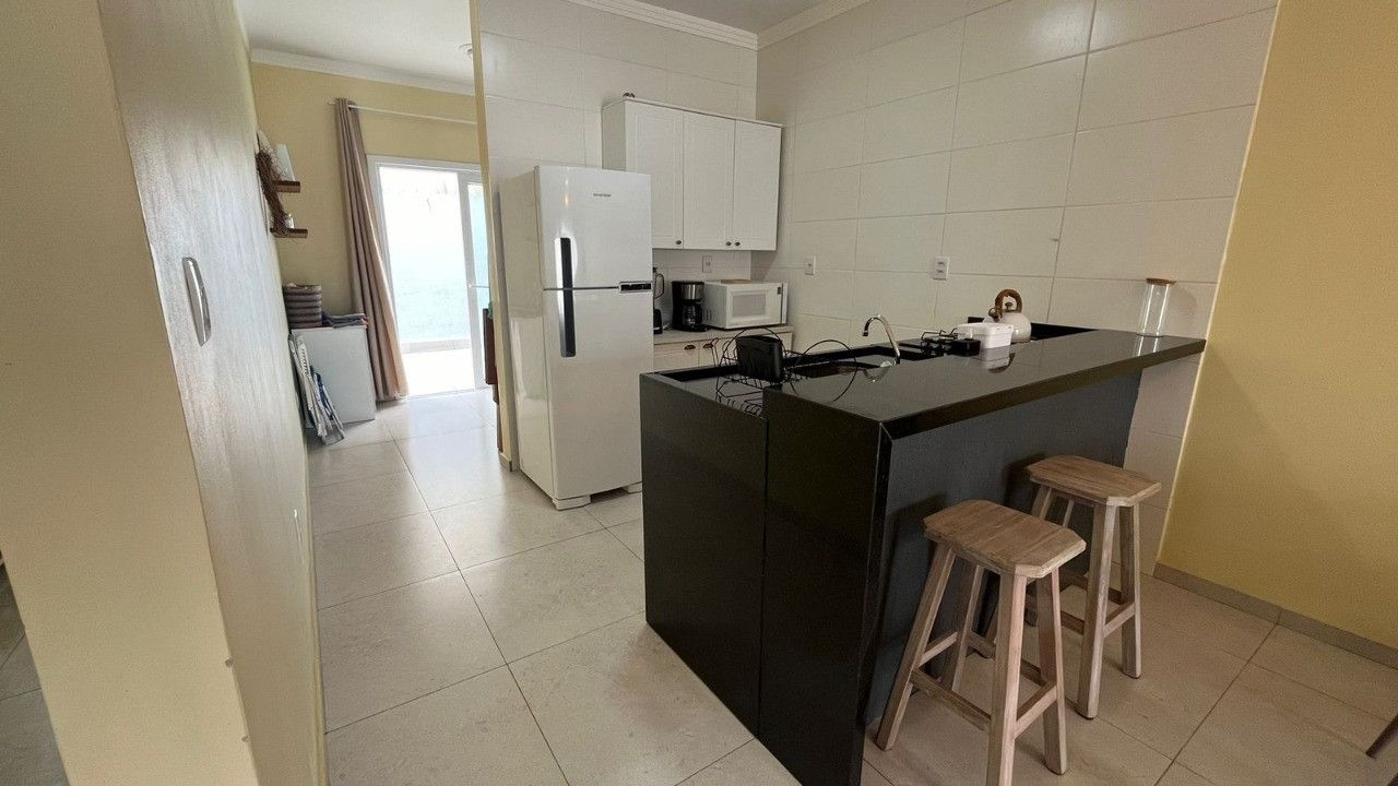 Casa à venda com 2 quartos, 75m² - Foto 4