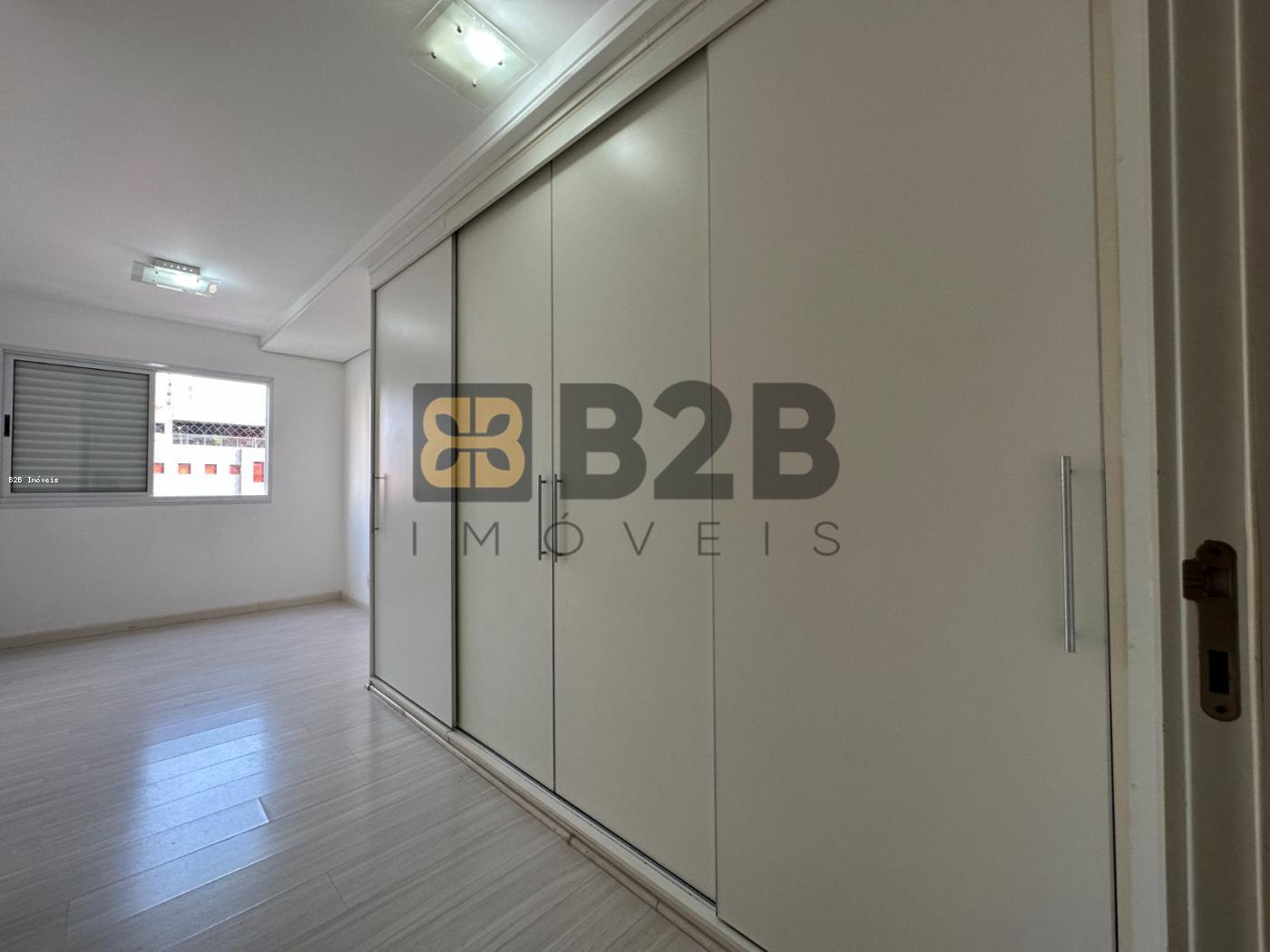 Apartamento à venda com 3 quartos, 135m² - Foto 14