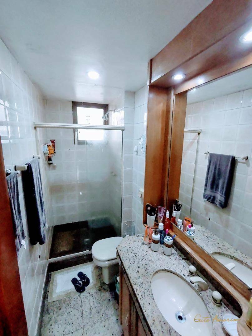 Apartamento à venda com 3 quartos, 168m² - Foto 11