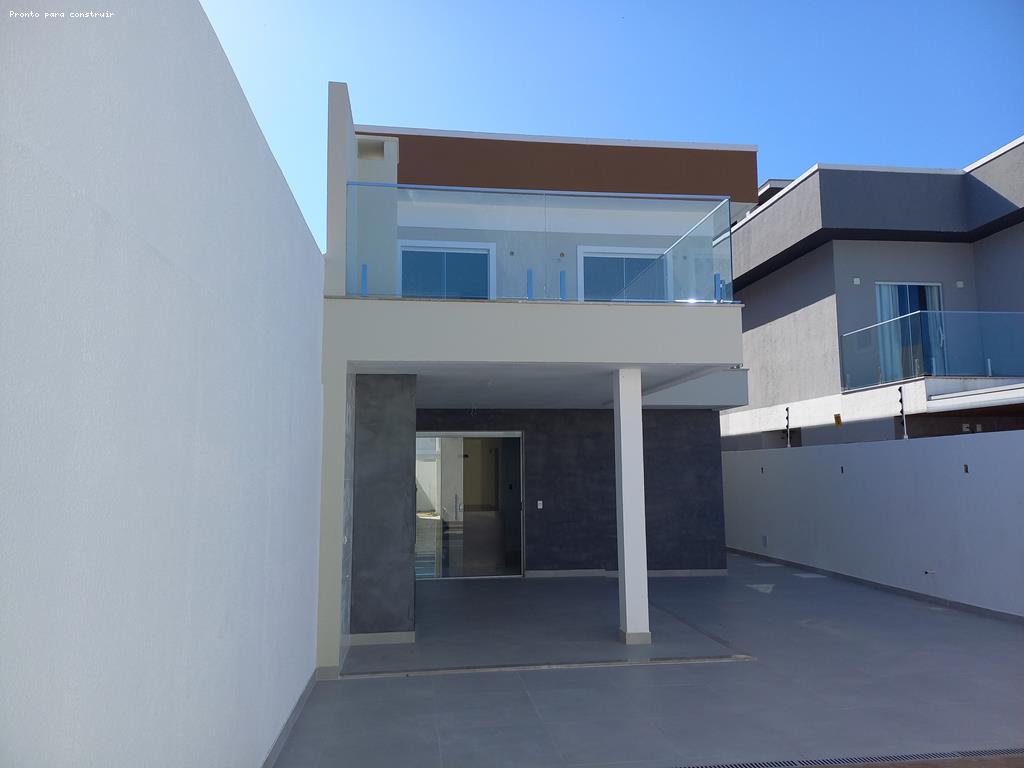 Casa à venda com 4 quartos, 214m² - Foto 2