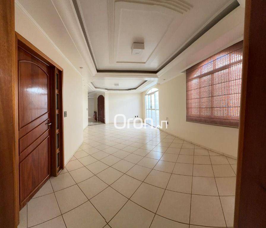 Casa à venda com 3 quartos, 299m² - Foto 4