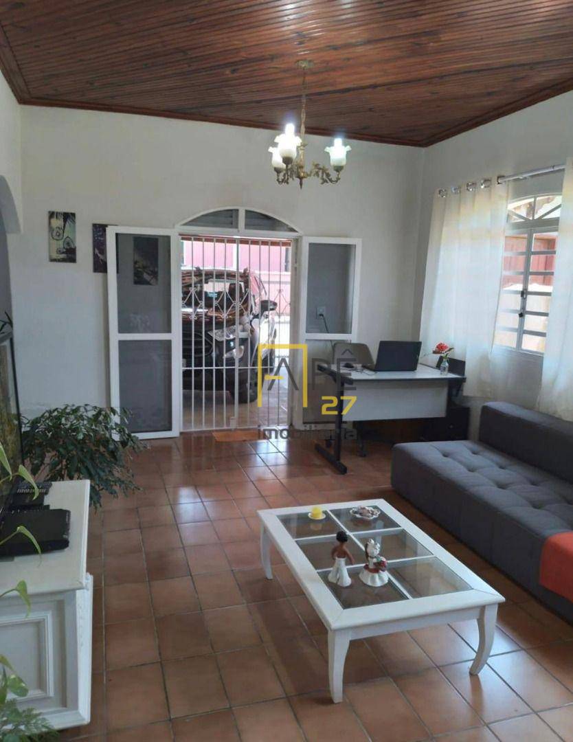 Casa à venda com 3 quartos, 200m² - Foto 2