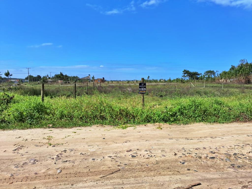 Terreno à venda, 300m² - Foto 1