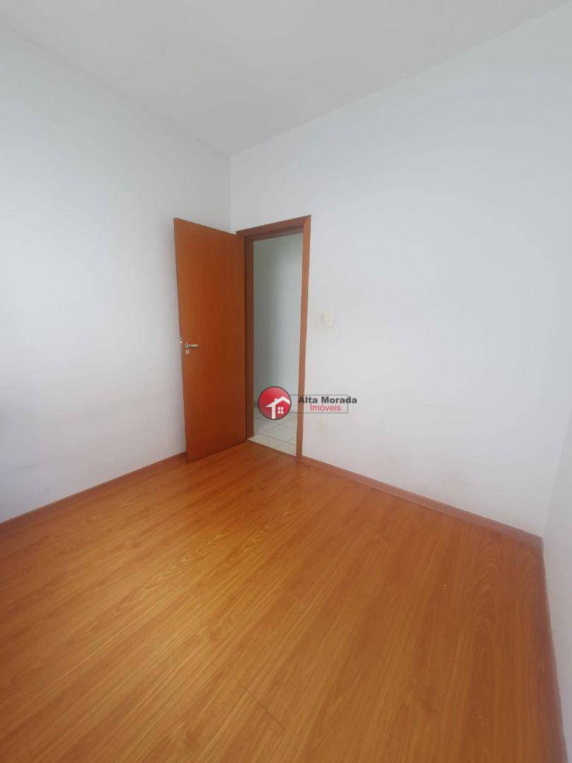 Apartamento para alugar com 2 quartos, 65m² - Foto 5