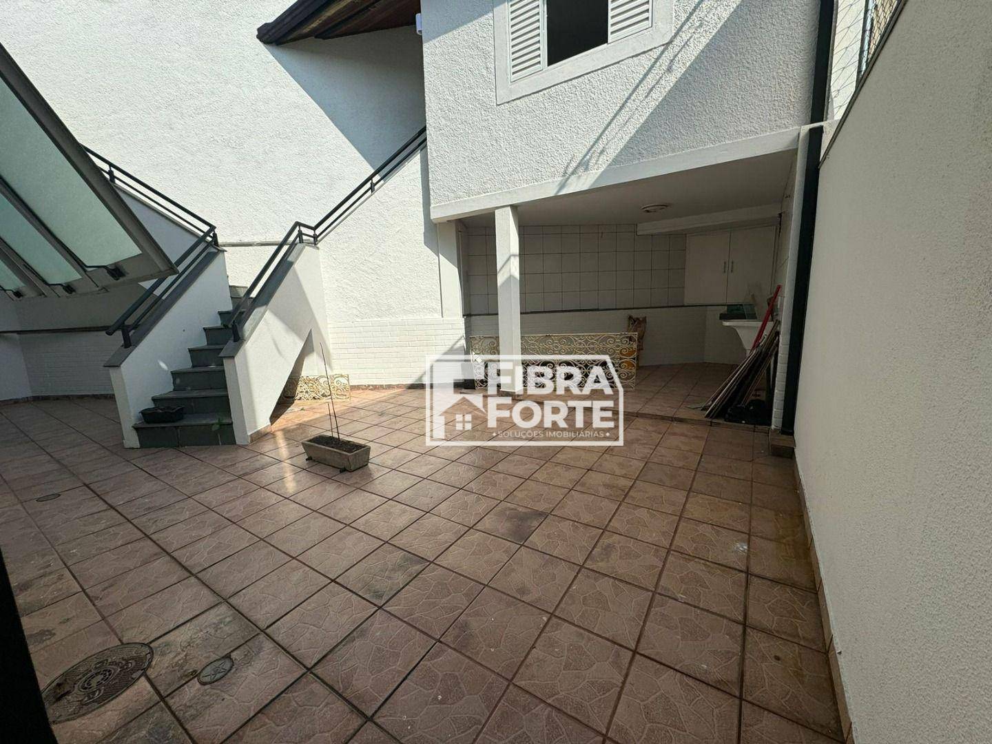 Casa à venda com 3 quartos, 199m² - Foto 14