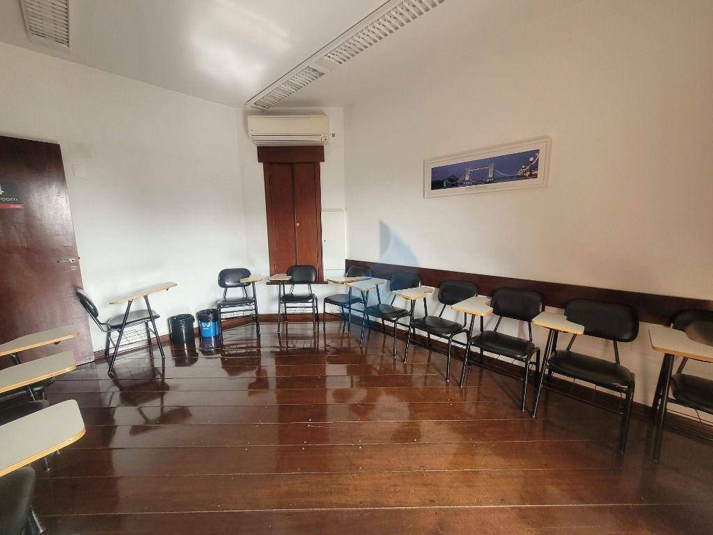 Casa à venda com 5 quartos, 609m² - Foto 31