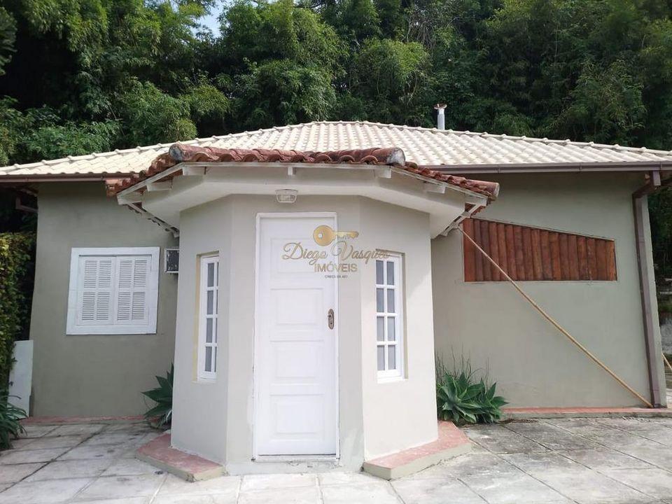 Casa à venda com 3 quartos, 200m² - Foto 25