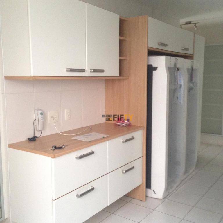 Apartamento para alugar com 3 quartos, 186m² - Foto 7